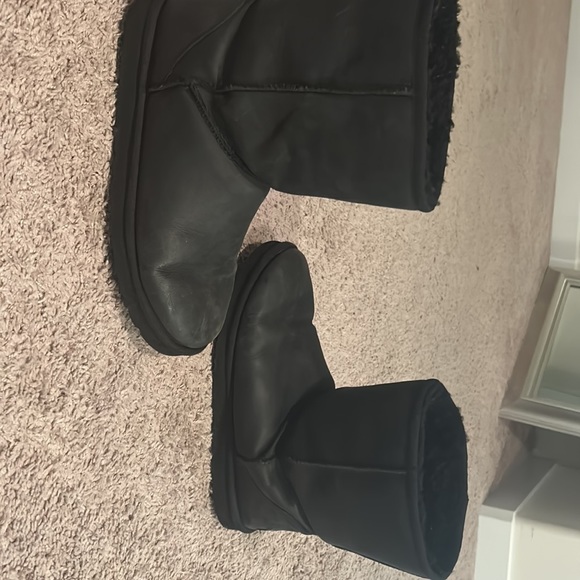 UGG Women's Classic Short Rosette 1006072 W-CHE F23114G Black 10 - Picture 2 of 4